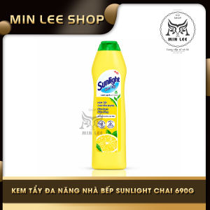 Sunlight Kem tẩy đa năng nhà bếp chai 690g màu vàng nắp xanh.