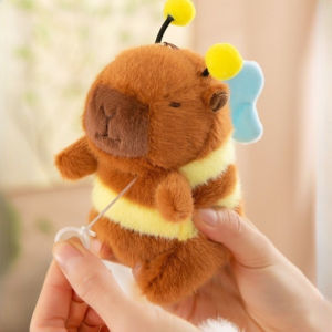 Cute Capybara Keychain Bee wings vibrate Pull String Simulation Capybara Pendant Plush Toys Gift