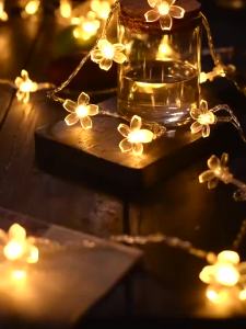 [NaJUAN] 2/3/5/6M LED Sakura Light String Decorative Lights Cherry Blossom Flower Shape Flashing Peach Flower String Decoration Fairy Lights Starry Christmas New Year Holiday Decoration