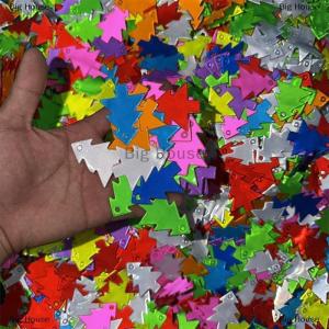 [COD] Big House 10ชิ้นจี้สะท้อนแสงรูปต้นคริสต์มาสสำหรับกระเป๋าเครื่องประดับแถบยาวสำหรับผู้ใหญ่เด็กกลางคืนพวงกุญแจสะท้อนแสงอุปกรณ์เพื่อความปลอดภัย