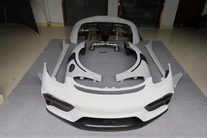 Applicable%20to%20Porsche%20981%20refitting%20the%20new%20GT4%20Surrounding%20981%20refitting%20the%20GT4%20front%20and%20rear%20bumper%20skirt%20fender.%20-%20Image%204