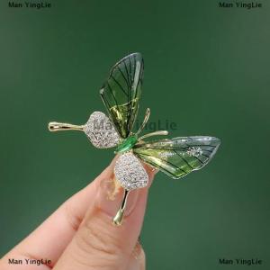 [COD] Man YingLie Explosion-proof Butterfly Brooch Insect Corsage Womens Accessory Acrylic Transparent Wings High-grade Clothing Pin