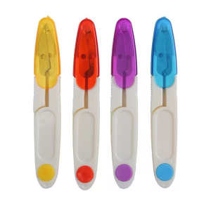 กรรไกรตัดขี้ด้าย กรรไกร ด้ามจับพลาสติก แฮนด์เมด มีปลอกสวม สําหรับเย็บปักถักร้อย DIY  พร้อมส่งจากไทย