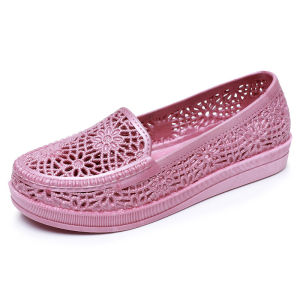 [Free Shipping] Plastic Sandals For Women Middle-Aged And Elderly Mothers Flat-Soled Non-Slip Soft-Soled Comfortable Suitable For Work And With A Perforated Design