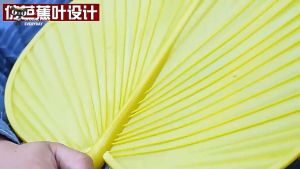 Hand Woven Banana Leaf Fan Large Traditional Chinese Palm Fan for Summer Beach Travel Portable Thickened Durable Mosquito Repelling Hand Fan for Elderly Park Home Cooling Breathable