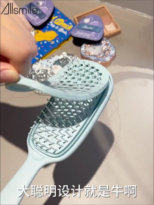 Soft Bristles Hair Comb for Scalp Massaging and Styling Curly Detangler Hairbrush Suitable for Travel and Home Use