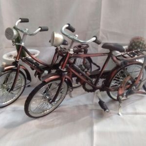 Satu Set Miniatur Sepeda Onthel Sepeda Jaman Dulu (2 pcs) Dekorasi Hiasan dan Koleksi Antik Panjang 25 cm / real pick