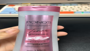 Ponds Nước hoa hồng dịu nhẹ chai 150ml