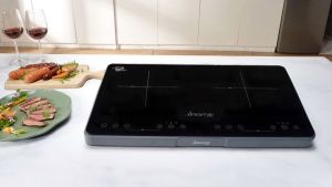 [HÀNG CHÍNH HÃNG] COMBO Bếp Từ Dương Đôi Dreamer DKA-DIC135 Và Chảo Chống Dính Đáy Từ DKW-NFL126B (26cm) - Bảo Hành 12 Tháng