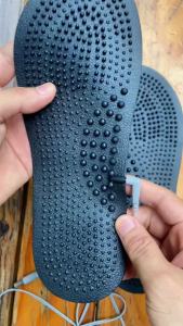 Dép massage bàn chân dép mát xa xung điện dùng với máy massage xung điện trị liệu DR HOS