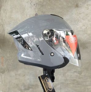 Helm js armor solid half face original dengan desain keren harga murah bisa untuk pria dan wanita dewasa dapat bonus sarung waterproof dipakai diparkiran untuk mengamankan helem saat turun hujan dan sinar matahari