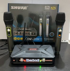 Shure 2 Channel UHF Professional Rechargerable Wireless Microphone System DM-209