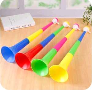 Terompet corong kerucut / terompet tahun baru / terompet tiup plastik kerucut warna warni