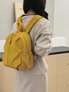 Large-capacity lightweight Korean-style solid-color backpack suitable for both men and women for commuting and school use