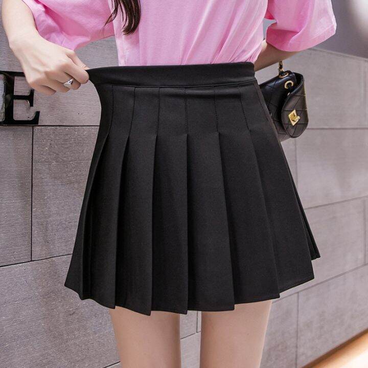 Black tennis skirt sales with white stripe