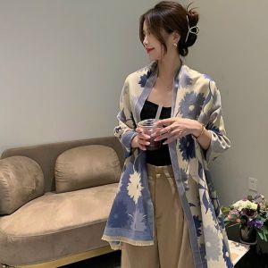 Khăn choàng dạ hoa 2023