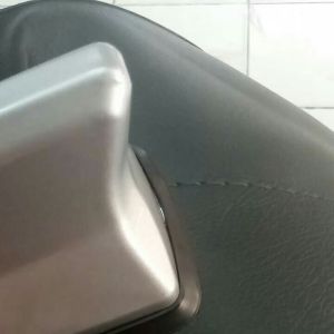 Antena Mobil Hybrid: Sirip Hiu Warna Silver Merah & Putih