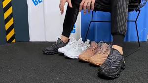 2025 Giày thể thao mùa hè mới kích thước lớn đế mềm thoải mái thoáng khí giày chạy cho nam