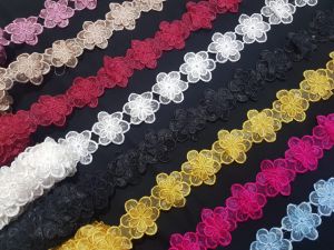 Renda Bordir Roll motif Bunga Tumpuk Euphorbia lebar 6 cm