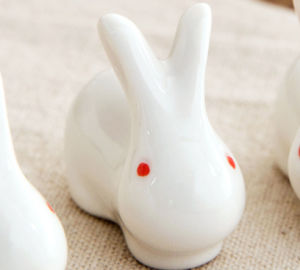 Set of 2 Cute White Ceramic Creative Japanese theme Rabbit Decorative Chopstick Cutlery pen holder dining table organiser [Local Stock]