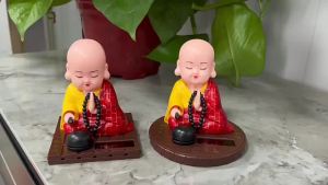 AU Tiểu hòa thượng năng lượng mặt trời gật đầu gõ mõ gỗ vật trang trí để bàn điều khiển trung tâm ô tô đồ trang trí nội thất xe hơi và gia đình mô hình phụ kiện cao cấp.