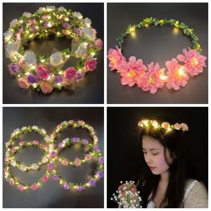 OMSS จำลองดอกกุหลาบดอกไม้ ที่คาดผมพวงหรีด เทียอาร่า ที่ส่องสว่างส่องสว่าง พวงหรีดที่เรืองแสง หวานหวานแหววว ตกแต่งพวงหรีด มงกุฎดอกไม้มงกุฎ สาวๆ
