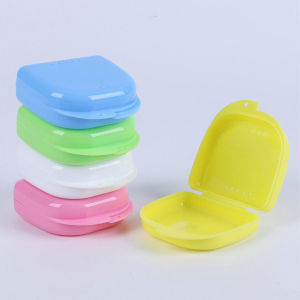 Harper กล่องใส่รีเทนเนอร์พกพา กล่องใส่รีเทนเนอร์สีสดใส มีรูระบายอากาศ พลาสติกแบบหนา Silicone Braces Box