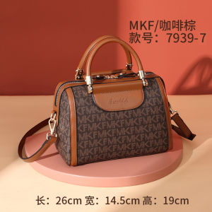 Womens Bag 2026 New Boston Pillow Bag Classic Handbag Shoulder Crossbody Bag European and American Trend bags Light Luxury