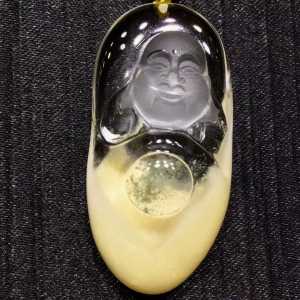 Superior natural crystal pendant. It can help people turn misfortune into good luck. Wearing it will bring you smoothness and peace of mind. It comes with a national inspection certificate so you can purchase it with confidence.