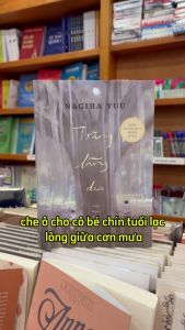 Sách - Trăng lãng du (Nagira Yuu) (Nhã Nam)