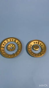 ฝา หัวเตาแก๊ส เป็น อะไหล่หัวเตาแก๊ส วัสดุทำจากเหล็กหล่อ ขนาด 4 นิ้ว และ 4.5 นิ้ว สามารถใช้แทนฝาทองเหลือง ใช้ซ่อมหัวเตาแก๊สที่แตกหัก เพียงแค่มีขนาดเท่ากัน ก็สามารถใช้งานได้ ช่วยให้ประหยัดและง่ายต่อการซ่อมแซมมากขึ้น 7.7