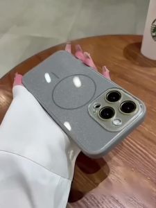 เคสศัพท์แม่เหล็กเปลือกแก้วเหลวประกายสำหรับ iPhone 16 Pro Max 15 14 13 12 11 เคสสำหรับ iPhone เคส PC+TPU เปลือกแข็งกันกระแทก