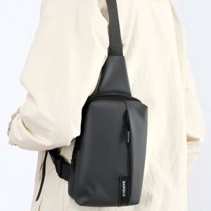 CRNGW ผ้าสีพื้น กระเป๋าคาดหน้าอกผู้ชาย ป้องกันการกระเซ็น ความจุขนาดใหญ่ กระเป๋าสะพายข้างชาย แบบพกพา หลายฟังก์ชัน กระเป๋าสะพายข้าง Oxford ชาย