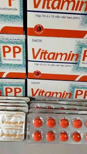 Viên uống VITAMIN PP Hộp 100 viên hỗ trợ trong trường hợp nổi mụn rộploét miệng lưỡi( Thực Phẩm bảo vệ sức khỏe )