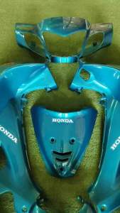 เฟรม/ชุดสี wave125r(กุญแจใหญ่)10ชิ้นแถมน๊อตพอช สีเขียวหัวเป็ดท้ายดำ