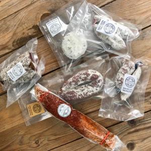 +/- 625 gr Chefs selection Salami saucisson dried sausages Signature Pack