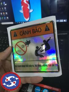 Logo cảnh báo không chạm vào hồ cá hài hước
