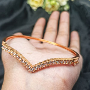 Gelang Fashion Elegant Fashion Mewah Terbaru Import Bangle Gold Mata Zircon Mewah Bracelets Perhiasan Aksesoris Wanita Lapis Emas 24k Titanium