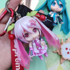 Hatsune Miku Car Keychain Pendant Girl Cute Cartoon Anime Backpack Pendant Girlfriend Birthday Gift (in Stock)