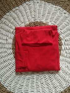 Kaos Turtlenecks edisi kemerdekaan warna merah cabe dan putih