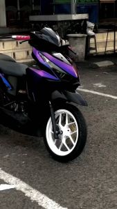 Stiker Bunglon Chameleon Purple Blue Super Glossy Lebar 50cm