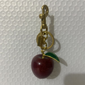 Coach official store new bag accessories Big apple key chain pendant Size: Approximately 12cm x 4cm