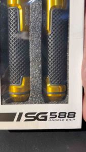 SMOK ALLOY SG588 HANDLE GRIP WITH BAR END ( UNIVERSAL ) NEW DESIGN FOR BETTER GRIP SMOK HANDLE GRIP FOR MIO SPORTY / M3 / AEROX / NMAX / HONDA CLICK150 / CLICK 125 / PCX / ADV / WAVE / XRM / SMASH / RAIDER / BURGMAN