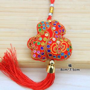 刺绣香包 祝福袋 平安袋 祈福袋 中国风随身香囊 家居装饰 招财吊坠 旺风水 聚宝盆 出入平安 汽车挂件 礼品挂饰 Feng Shui Lucky Pendant Blessing Bag Home Decoration