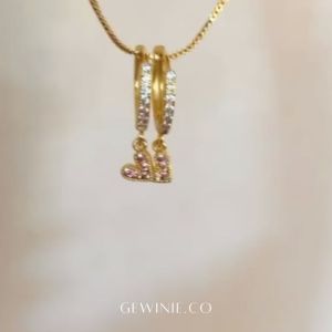 Gewinie.co - LOVE Earrings