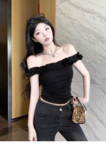 Luna Shop🍑เสื้อยืดโชว์ไหล่ เสื้อยืดสวยๆผู้หญิง ดีไซน์เก๋ไก้และเซ็กซี่ สไตล์เกาหลีเรียบง่าย สีพื้น ใส่สบายดูผอม