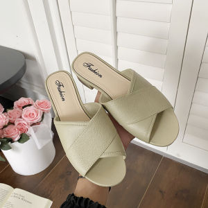 LiShops ใหม่ รองเท้าแตะแฟชั่น งานสำหรับสาวๆ ดีไซน์สวยเก๋ วัสดุุยางทนทาน สีสันสวย 4 สี ใส่แล้วดูดีมีราคามาก พร้อมจัดส่งแล้ววันนี้ถูกมากกก