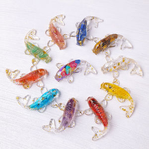 Mongin หินคริสตัลกรวดนำโชครูปปั้นปลา KOI เรซิ่นขนาดเล็กควอตซ์แฟนซีรูปปั้นปลาคาร์พตกแต่งบ้านของขวัญประดับโต๊ะ