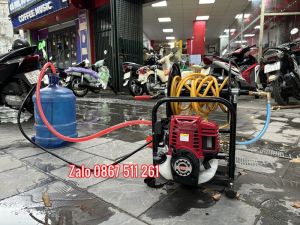 Giá máy xịt thuốc xách tay Turbo GX35 gắn rulo cuộn