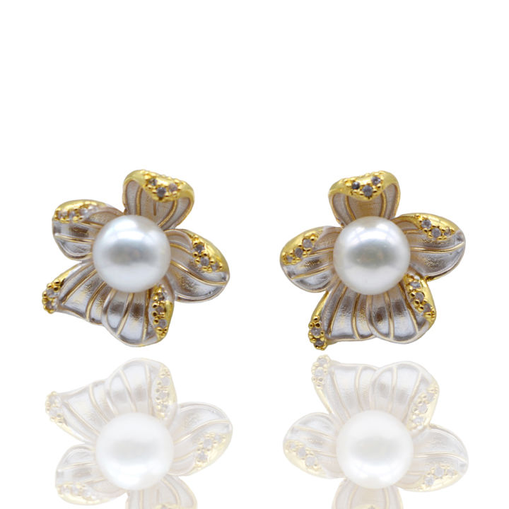 Women's Natural Pearl Earrings Elegant Flower Shape Cubic Zirconia